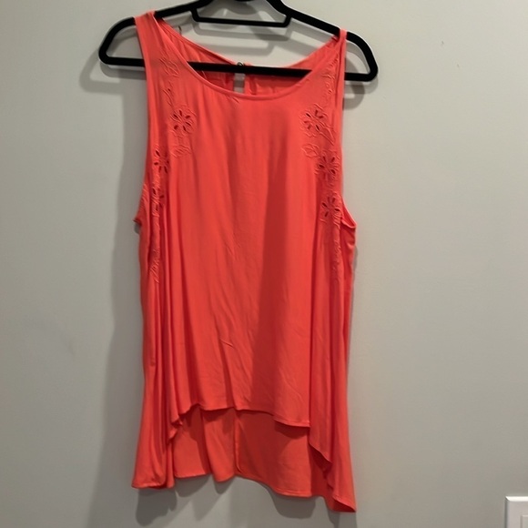 NEW - LUQ- bought on stitch fix. Tank top. Eyelet top. Coral. Size XL. Coral - Picture 3 of 14
